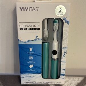Vivitar Ultrasonic Pulsating Toothbrush 2 Brush Heads & Cover New in Box NWT